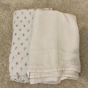 Aden & anais muslin swaddles